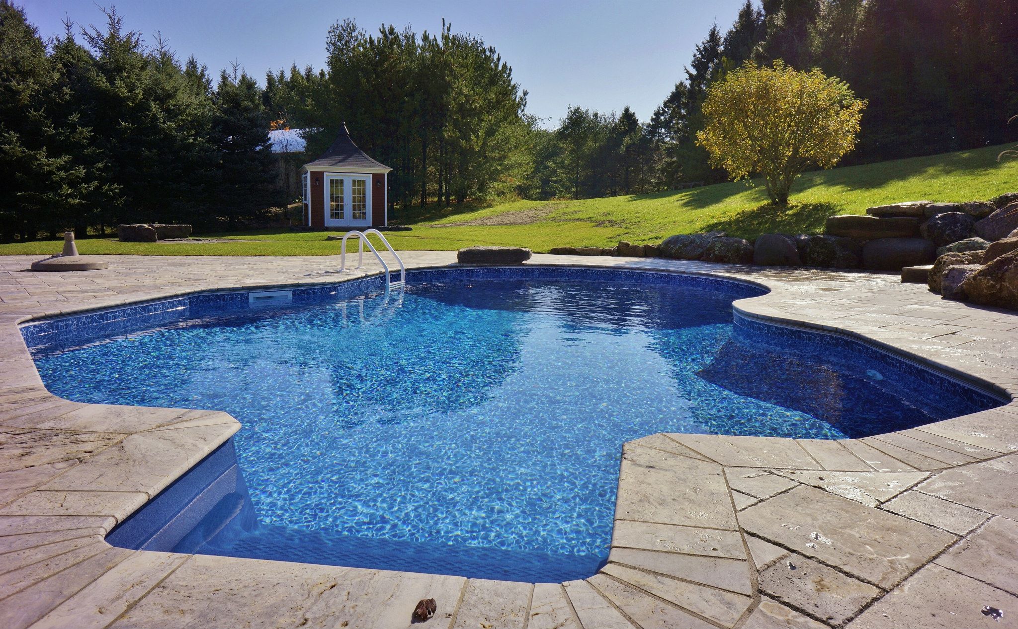 Solar Swim Orangeville Pools and Hot Tubs